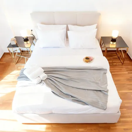 Maison Mitropoleos - Spacious Luxury Апартамент *