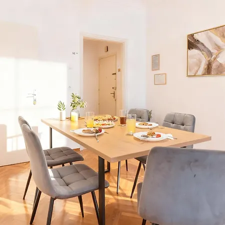 Maison Mitropoleos - Spacious Luxury Апартамент *
