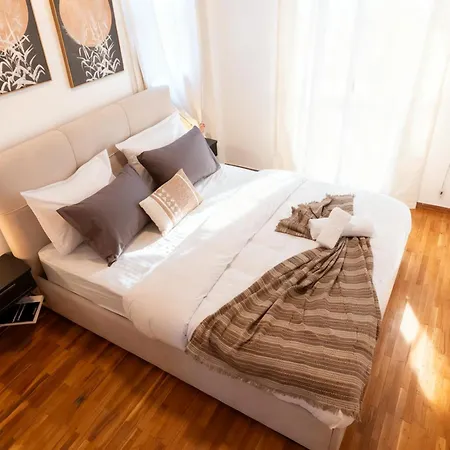 Апартамент Maison Mitropoleos - Spacious Luxury *