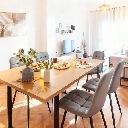 Maison Mitropoleos - Spacious Luxury Апартамент *