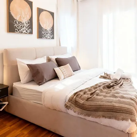 Maison Mitropoleos - Spacious Luxury Апартамент